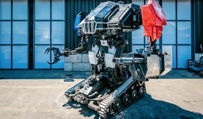 Компания MegaBots продаёт боевого робота — купить его может любой (4 фото)