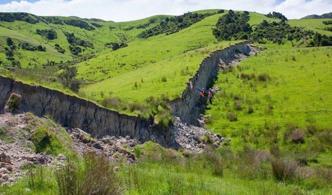 Землетрясение в Новой Зеландии раскололо остров Южный (6 фото)
