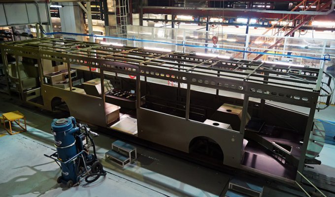 Ликинский автобусный и процесс сбора автобуса (17 фото)