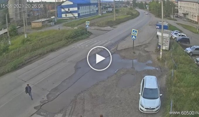 В Иркутской области удирая от полиции, водитель устроил ДТП и погиб
