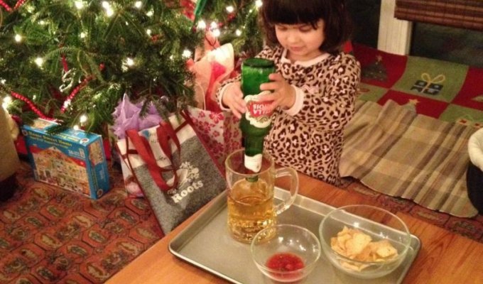 Забудьте о молоке с печеньем: пива и чипсов Санта-Клаусу! (4 фото)