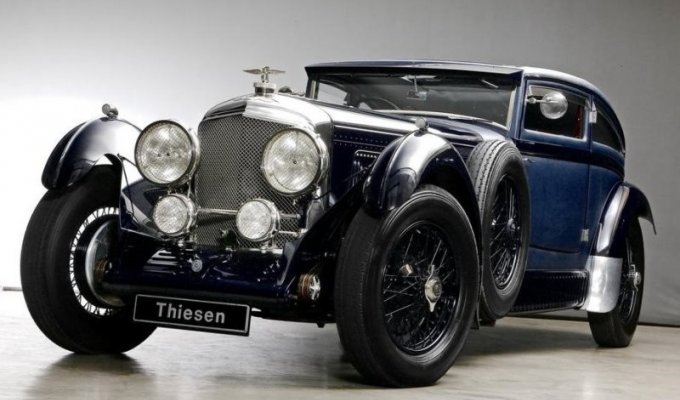 Копию одного из самых знаменитых Bentley выставили на продажу (16 фото)