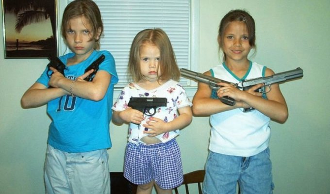 Оружейная семейка (11 фото)