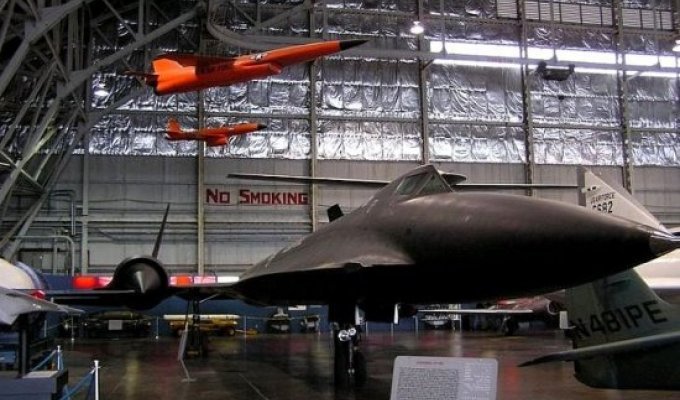 Музей американской авиации (37 фото)