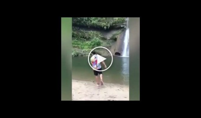 Турист спрыгнул с водопада во время съёмок клипа и убился