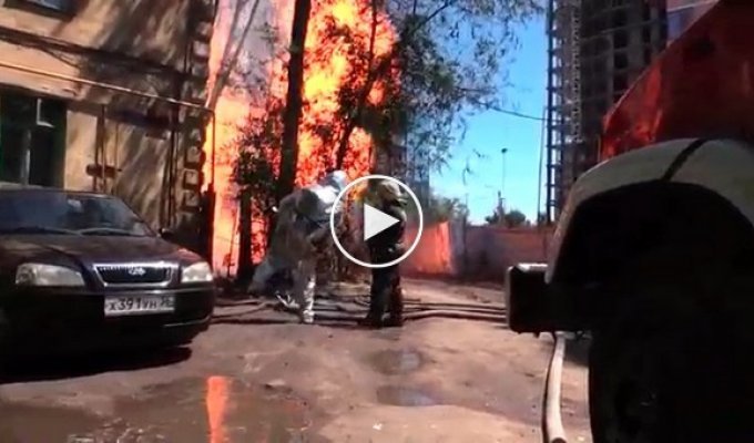Факельное горение газовой трубы в Воронеже