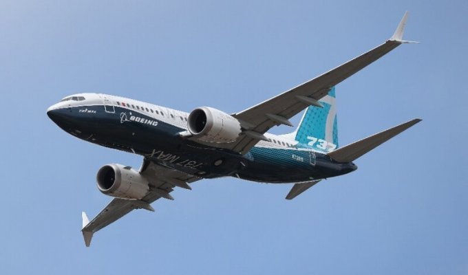 Так что не так с Boeing 737 MAX ? (1 фото)