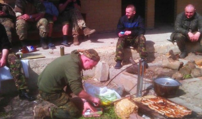 Маевка на войне: Как выглядят пикники бойцов АТО
