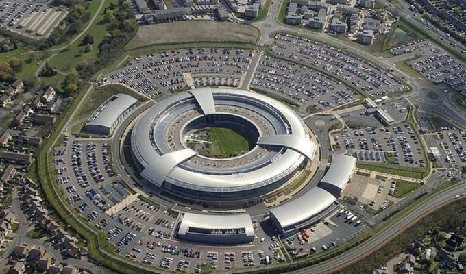 Британская разведслужба признала, что утаивает сведения о кибератаках (3 фото + 1 видео)
