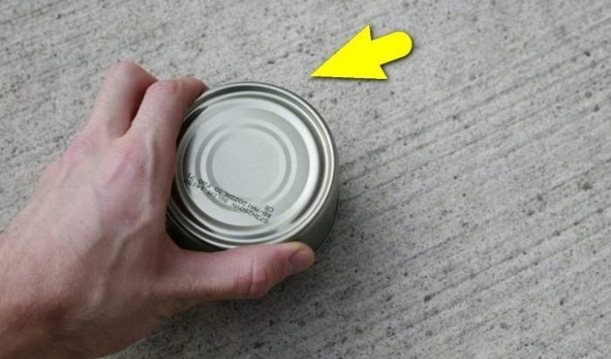Как вскрыть банку консервов без ножа и открывалки: проверенный армейский метод (5 фото + 2 гиф)