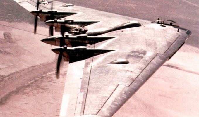«Летающее крыло» американских ВВС (24 фото)