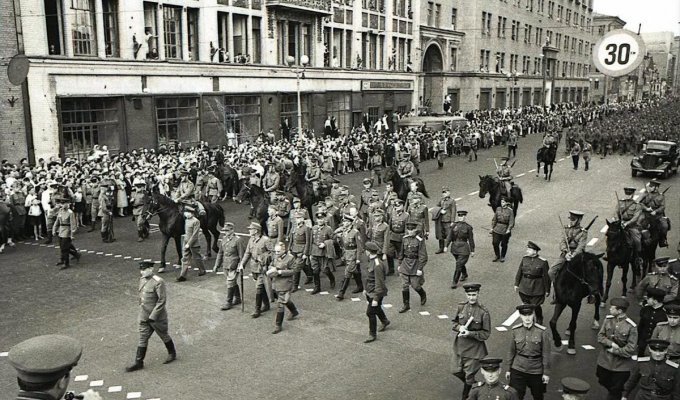 17 июля 1944 года, понедельник (11 фото)