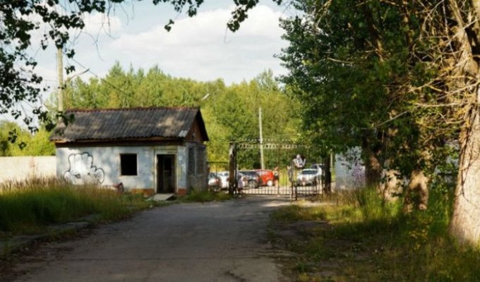 Скрунда-1 - заброшенный военный поселок на территории Латвии (19 фото)
