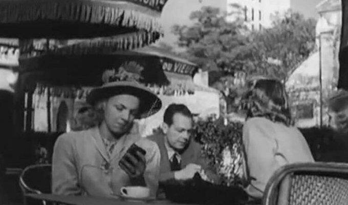 Фильм, выпущенный в 1947 году, предсказывает современные технологии и нашу зависимость от них (4 фото + 1 видео)