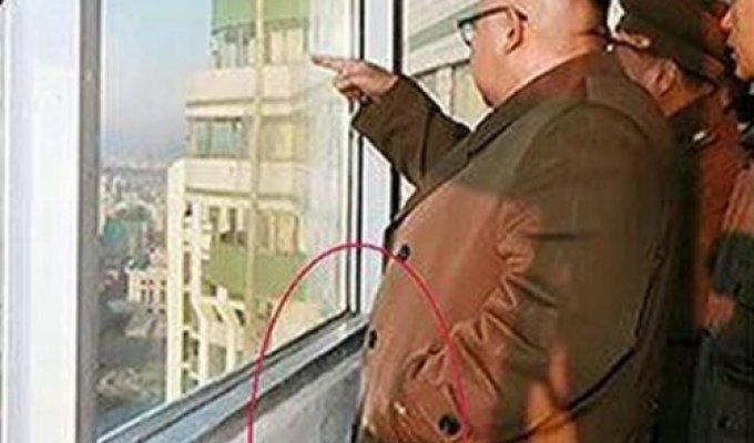 Ким Чен Ын в новостройке (2 фото)