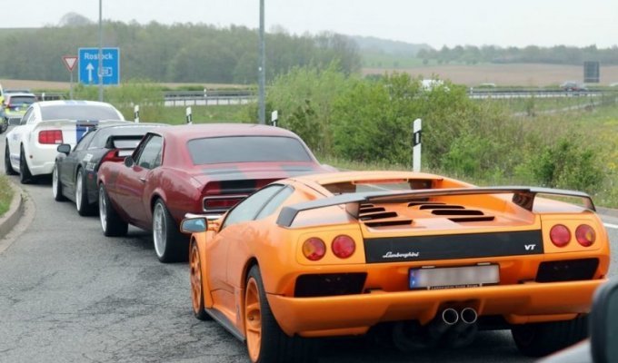 Полиция Германии изъяла 120 спортивных автомобилей во время автопробега Eurorally (2 фото + 1 видео)
