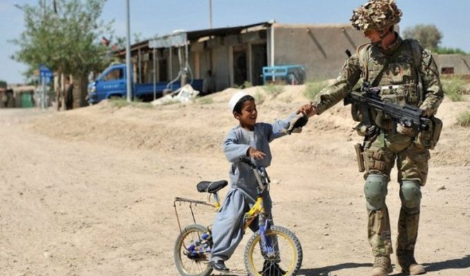 Зверства военнослужащих США в Афганистане (10 фото)