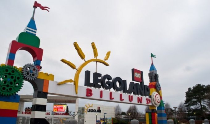 Экскурсия по крупнейшему заводу LEGO в Дании (34 фото)