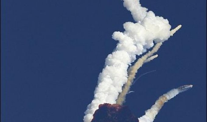 Взрыв индийской ракеты со спутником (6 фото)