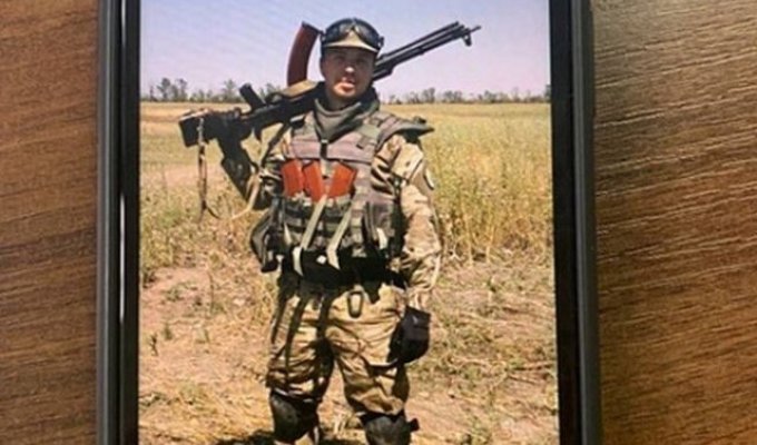 СМИ: редактор оппозиционного канала Nexta Роман Протасевич мог воевать на Донбассе в составе националистического батальона «Азов» (3 фото)