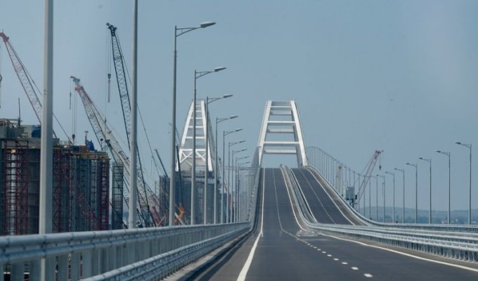 МИД Канады осудили Россию за строительство Крымского моста (2 фото)