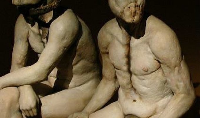9 самых странных скульптур (9 фотографий)