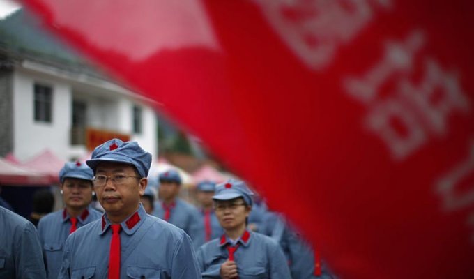 Как стать хорошим коммунистом – технология из Китая (27 фото)