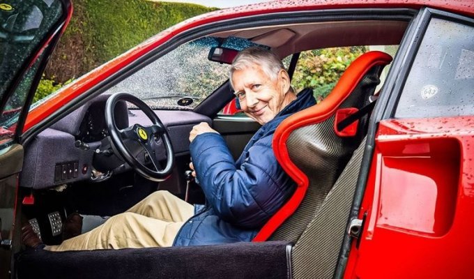 80-летний старик, который все еще с удовольствием водит свой Ferrari F40 (3 фото + 1 видео)