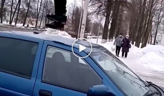 Житель Вязников Владимирской области эмоционально прореагировал, когда узнал правду о машине