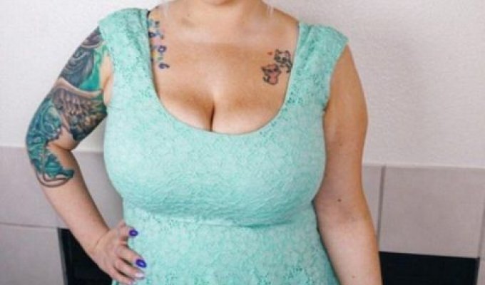Женщина вынуждена была уменьшить размер груди (5 фото)