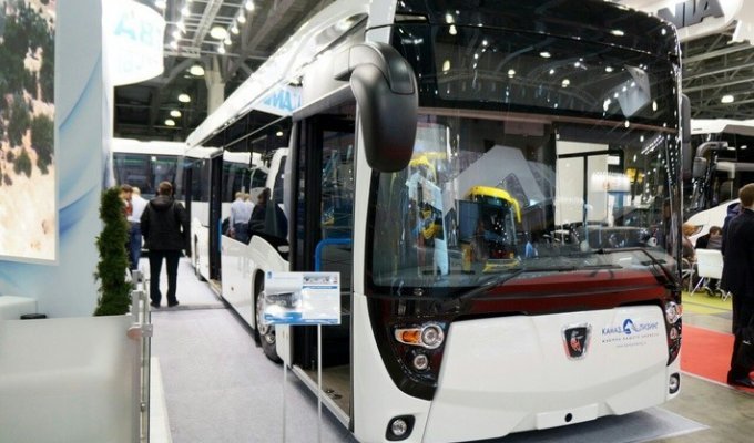 КАМАЗ представил электробус «второго поколения» с новым интерьером (5 фото)