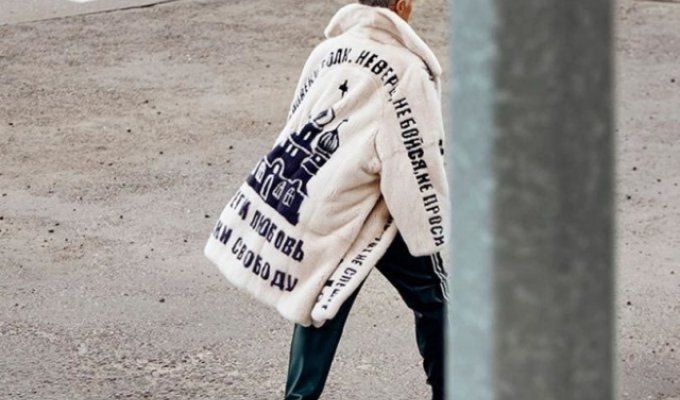 Модный приговор: пальто из норки в стиле АУЕ (3 фото)