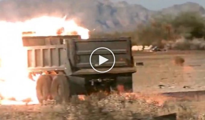 Залипательное видео полета снаряда из танка