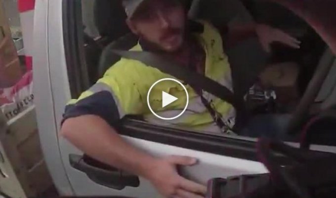 Австралийский водитель превысил скорость, но когда полицейские остановили, то поняли его боль