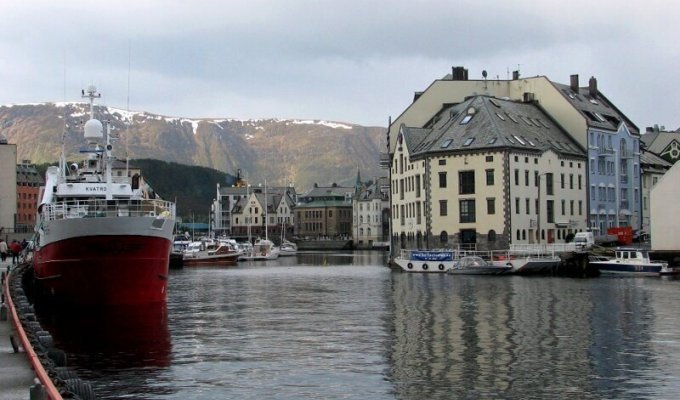 Норвегия. Олесунн (23 фото)