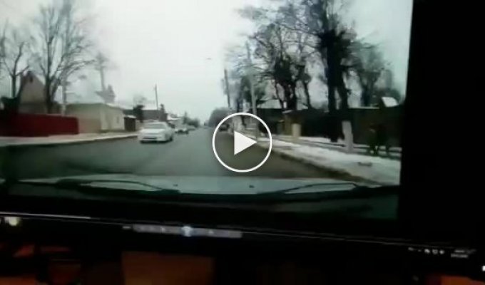 В Павловском Посаде пьяный водитель врезался в полицейский автомобиль
