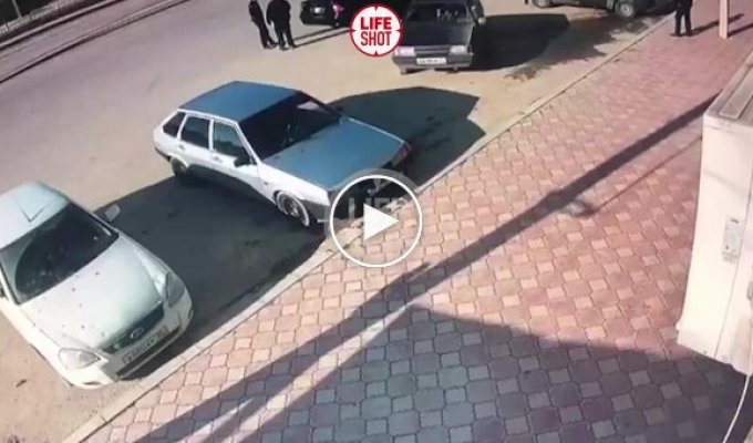 Груженный кирпичами Камаз без водителя протаранил несколько легковушек в Дагестане