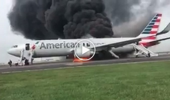 Во время вылета из аэропорта Чикаго, загорелся Boeing 767