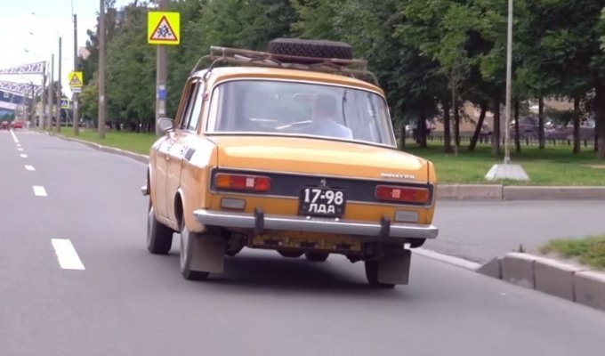 Москвич – электромобиль своими руками. Без мотора и тормозов, но он едет (9 фото)