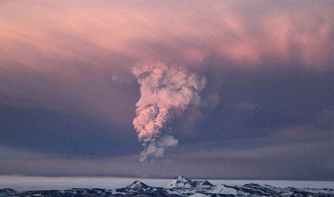 Извержение исландского вулкана Гримсвотн (часть 1) (20 фото)