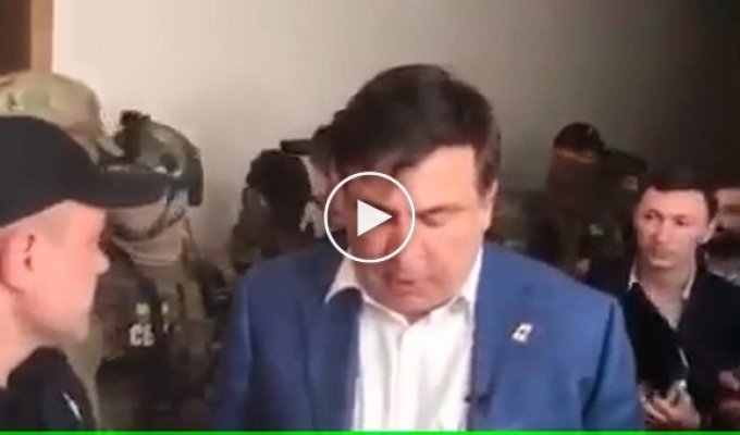 Саакашвили уже штурмует сотрудников СБУ и ГПУ, которые проводят обыск у его помощника
