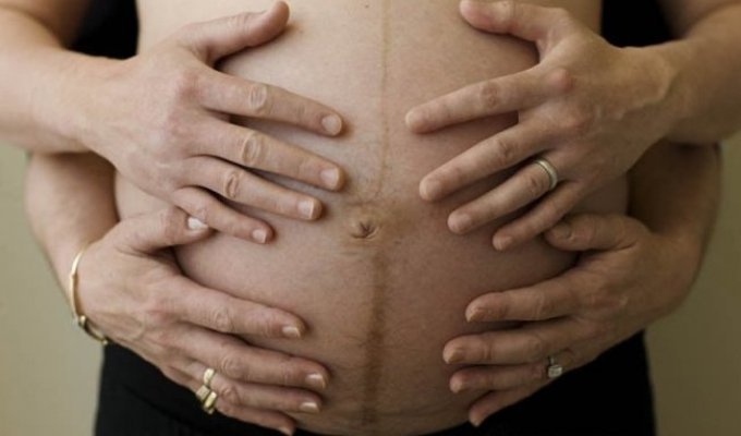 Беременный мужчина родит 3 июля (11 фото)