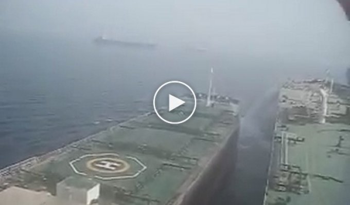 Столкновение балкера с танкером