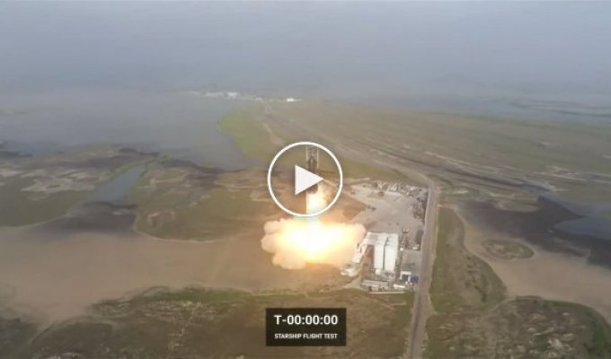 Новая сверхтяжелая ракета Илона Маска взорвалась вскоре после запуска