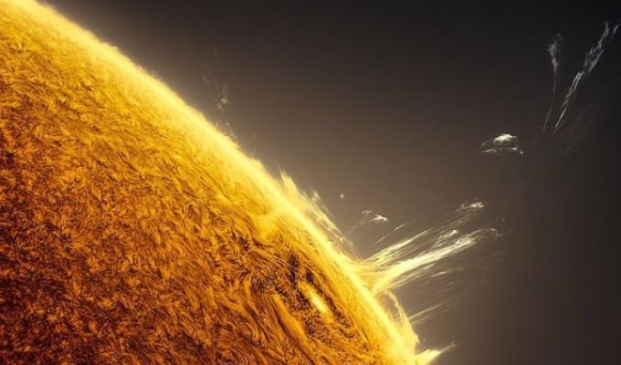 Солнечная вспышка класса X1 в кадре астрофотографа Мигеля Кларо (3 фото + видео)