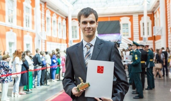 Аспирант ИТМО в седьмой раз подряд победил в мировом турнире Google по программированию (5 фото)