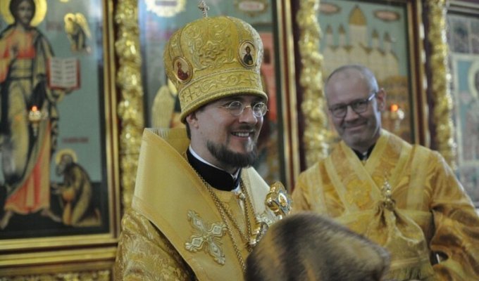 Опиум для народа: в доме российского епископа обнаружили нарколабораторию (3 фото)
