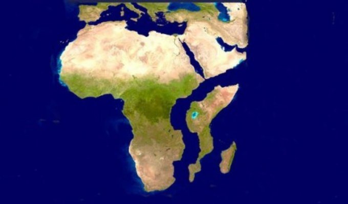 Гигантская трещина в Кении свидетельствует об активном разделении континента на две части (2 фото + 1 видео)