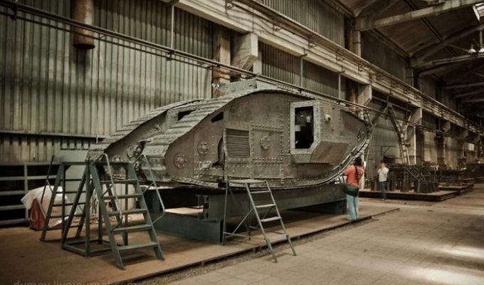 Реставрация танков Mark V в Луганске (20 фотографий)