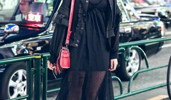 Стильные наряды японских модников на улицах Токио (35 фото)